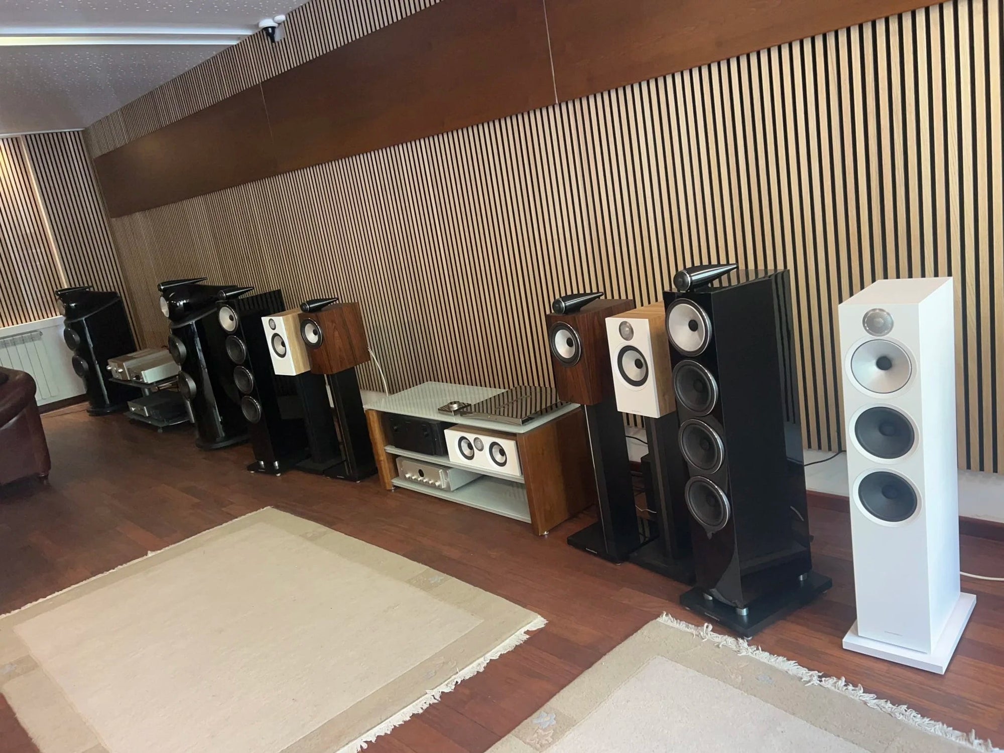 НОВ САЙТ, РЕНОВИРАНИ МАГАЗИНИ - Sofia Audio Center